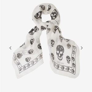 Alexander McQueen Classic Silk Chiffon Skull Scarf in Ivory/Black
